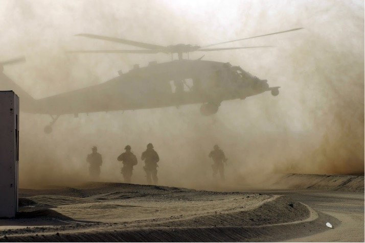 An MH-60S Helicopter from HSC-8 lands in Kuwait